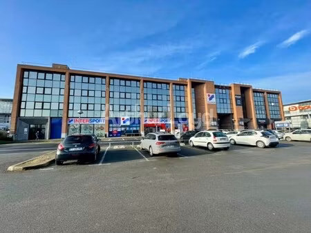 location bureaux 105 m² à 1 225 m²