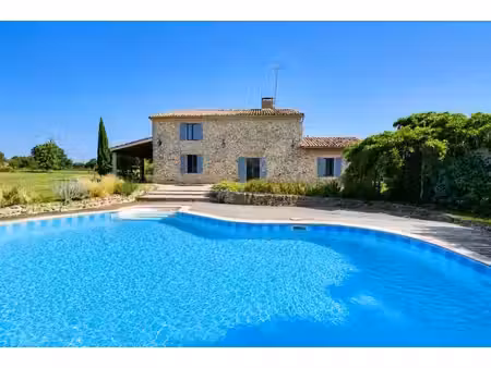 domaine avec gîte et écuries
