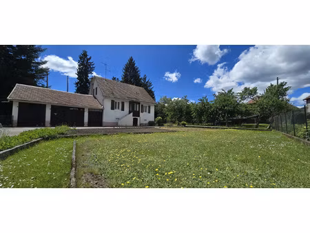 charmante maison individuelle avec dépendance et terrain pla