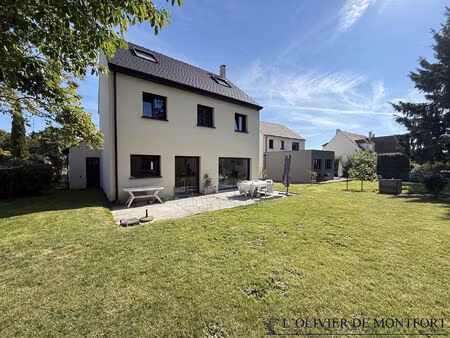 maison individuelle de 6 pièce(s) d'environ 160 m² au sol