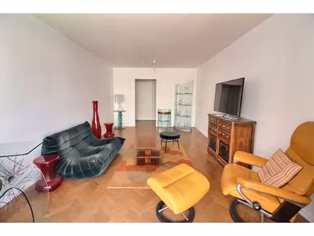 suresnes appartement familial 3 pièces 66 m² avec balcon 8m²   cave et box.