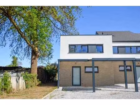 delfimmo - superbe maison neuve 3 facades avec carport !