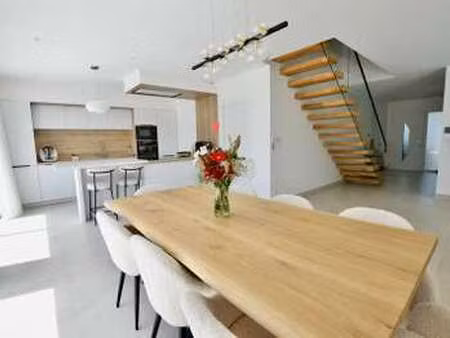 vente maison à angers centre (49000) : à vendre / 157m² angers centre