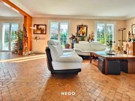 vente maison piscine à angers (49000) : à vendre piscine / 322m² angers
