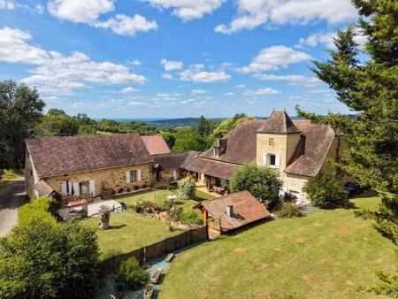 exclusivite - cadre de vie paisible pour cette belle et spacieuse propriété sur 1ha7...