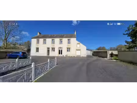 maison 5 pièces - 210 m²