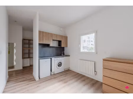 appartement 1 pièce à vendre à vénissieux - récent et lumineux