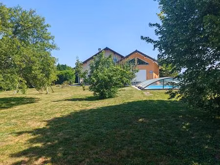 maison contemporaine 218 m² avec piscine  grand terrain et vie de plain-pied