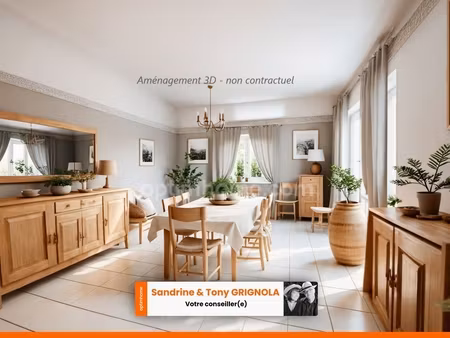 maison familiale avec 4 chambres  terrain de 9 000 m²  dépendances et vie de plain-pied po