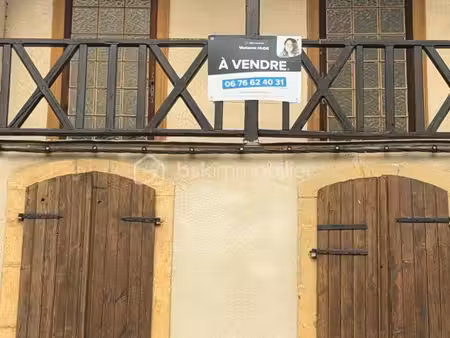 opportunité à saisir! maison du 19 ème siècle  avec commerce au rez-de-chaussée   excellen