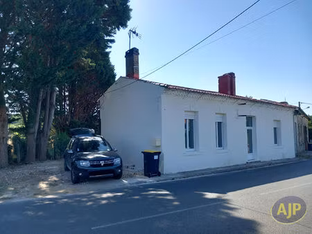 maison saint germain d'esteuil 3 pièce(s) 97.84 m2
