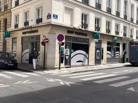 location commerce paris 75007 178m²