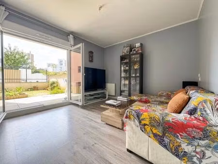 a vendre 4 pièces - jardin/terrasse 102 m2 - 5 minutes métro 7