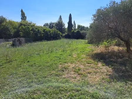 vente terrain 1050 m² à ventabren (13122)  375 000 €