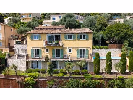 falicon villa familiale avec piscine