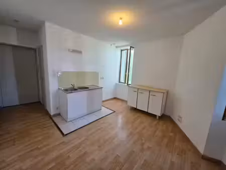 location appartement 1 pièce 18 m² à carmaux (81400)  320 €