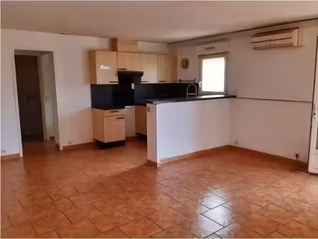 location appartement 2 pièces 52 m² à lézan (30350)  521 €