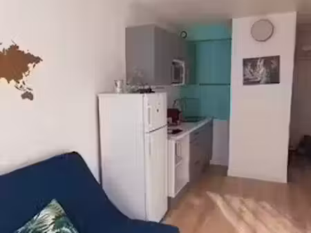 location meublée appartement 1 pièce 17 m² à la ciotat (13600)  580 €
