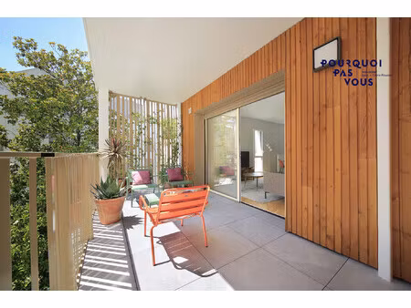 t4 récent avec terrasse