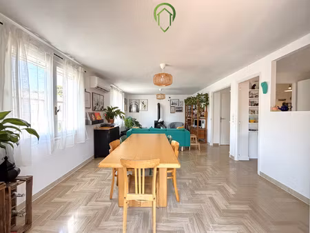 haut de villa 135m2 + jardin + garage