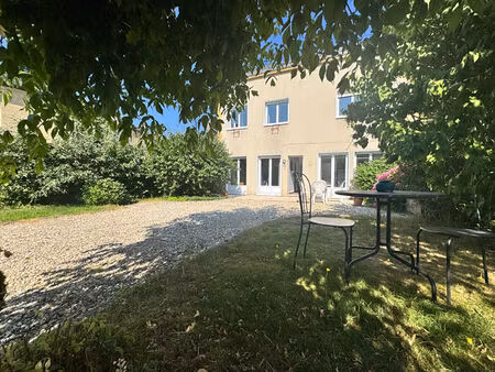 maison rénovée de 148 m2 sh avec 1 garage et jardin à 4 mn du centre ville à charleville