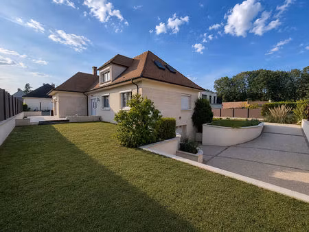 maison magny les hameaux 7 pièce(s) 199 m2