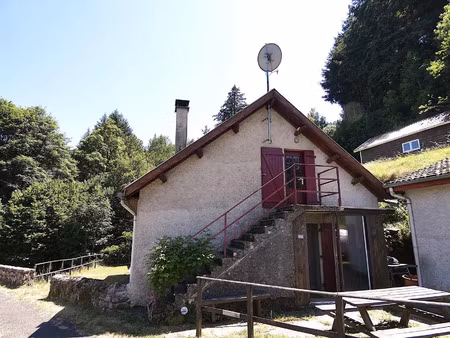 maison de charme avec source  verger  vue dégagée et nature préservée à saint martial (07)