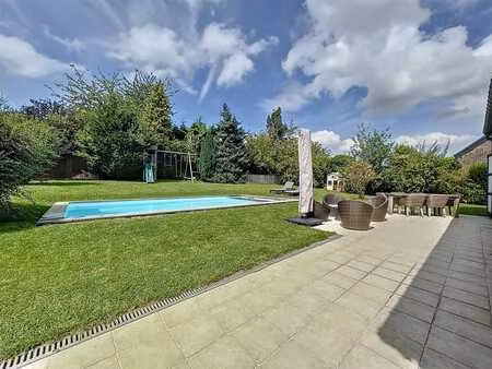 quatres sapins - villa 4 chambres avec piscine!