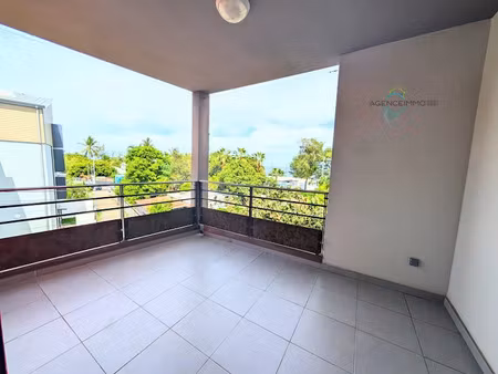 location appartement 4 pièces 81 m² à saint paul (97460)  1 570 €