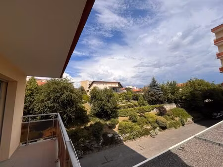gap - appartement t2 avec terrasse cave et garage