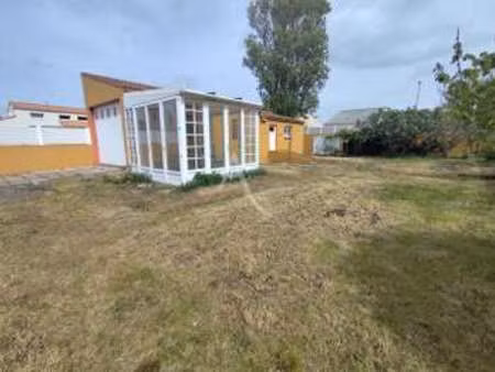 vente terrain aux sables-d'olonne (85100) : à vendre / 335m² les sables-d'olonne