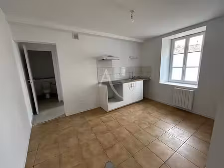 location maison 3 pièces 57.33 m² à bourg-et-comin (02160)  585 €