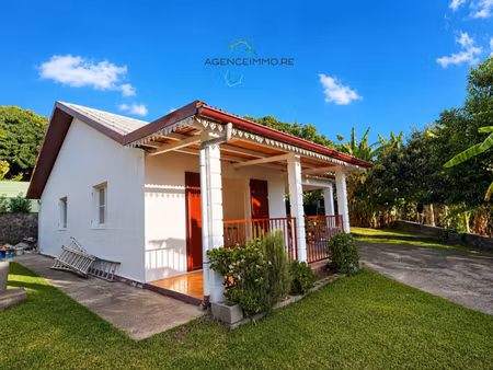 location villa 3 pièces 60 m² à le guillaume (97423)  1 058 €