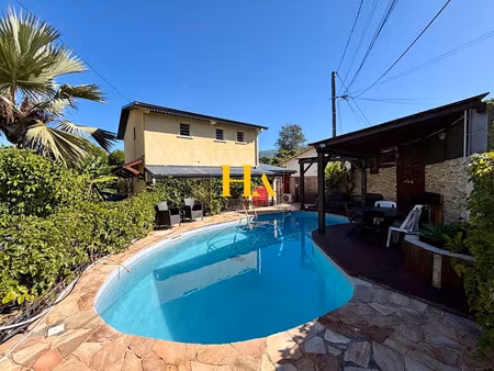 location maison 6 pièces 127 m² à la riviere (97421)  1 700 €