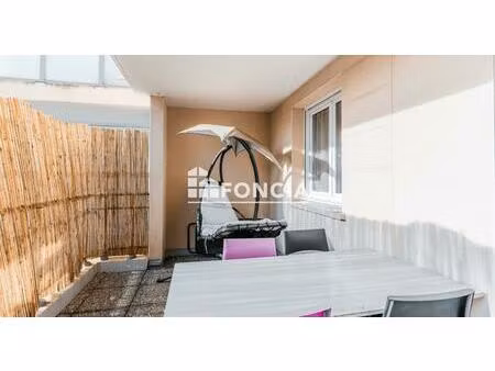 t2 queuleu terrasse + parking