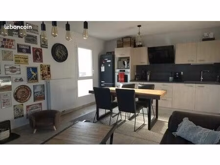 appartement t3 60m2 avec terrasse et 2 places de parking securisées