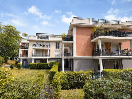 3 pièces avec balcon et parking aux portes du centre-ville