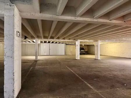 un emplacement de parking  paris 13e - triangle de choisy