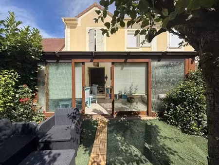 vente maison 6 pièces 110 m2 à combs-la-ville