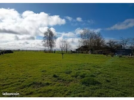 terrain 1 051 m² crasville