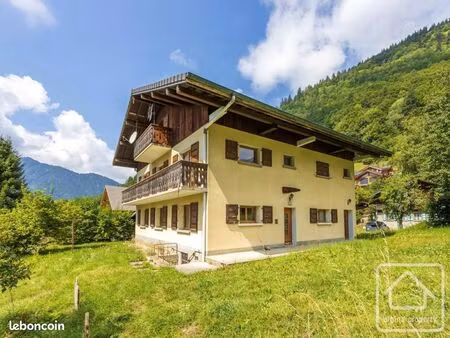 maison 2 pièces 250 m²