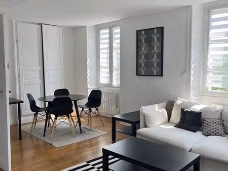 loue appartement 74m2 laval hyper centre