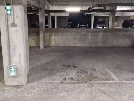 location place de parking voiture — résidence sécurisée — centre-ville lieusaint (77)