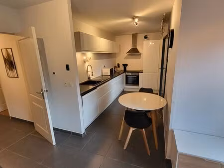 particulier loue t3 meublé et équipé _ 60m2