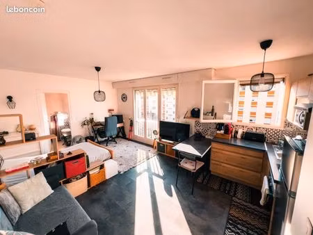 location studio centre ville d’aix les bains