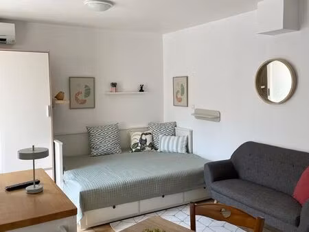 studio meublé 25m2 climatisé  entièrement rénové
