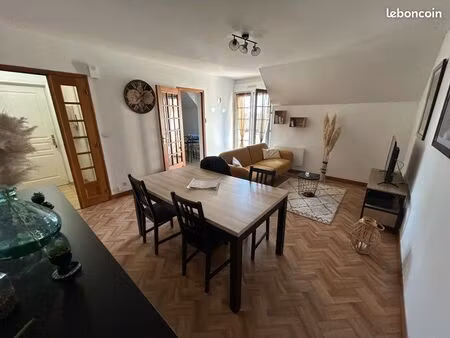 à louer – charmant t2 entièrement meublé et équipé – centre-village
