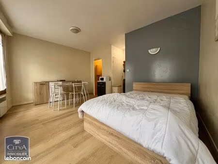studio 1 pièce 25 m²