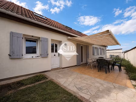 maison 2 pièces avec extérieur et stationnements