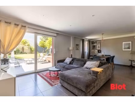 en exclu blot - à vendre - rennes saint hélier - maison d'environ 178 m²